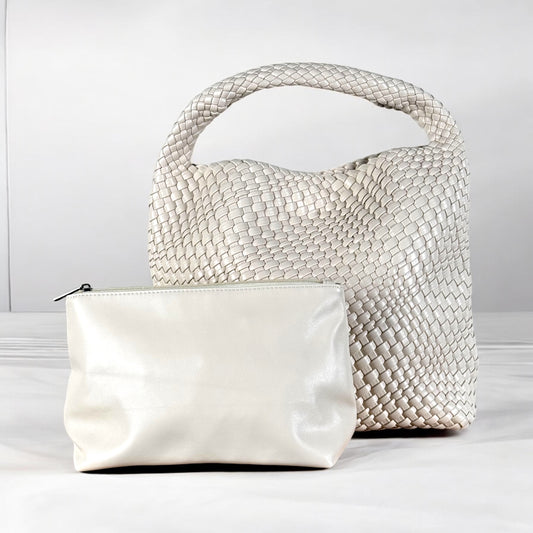 PRE-ORDER: SAND LARGE BINDLE BAG