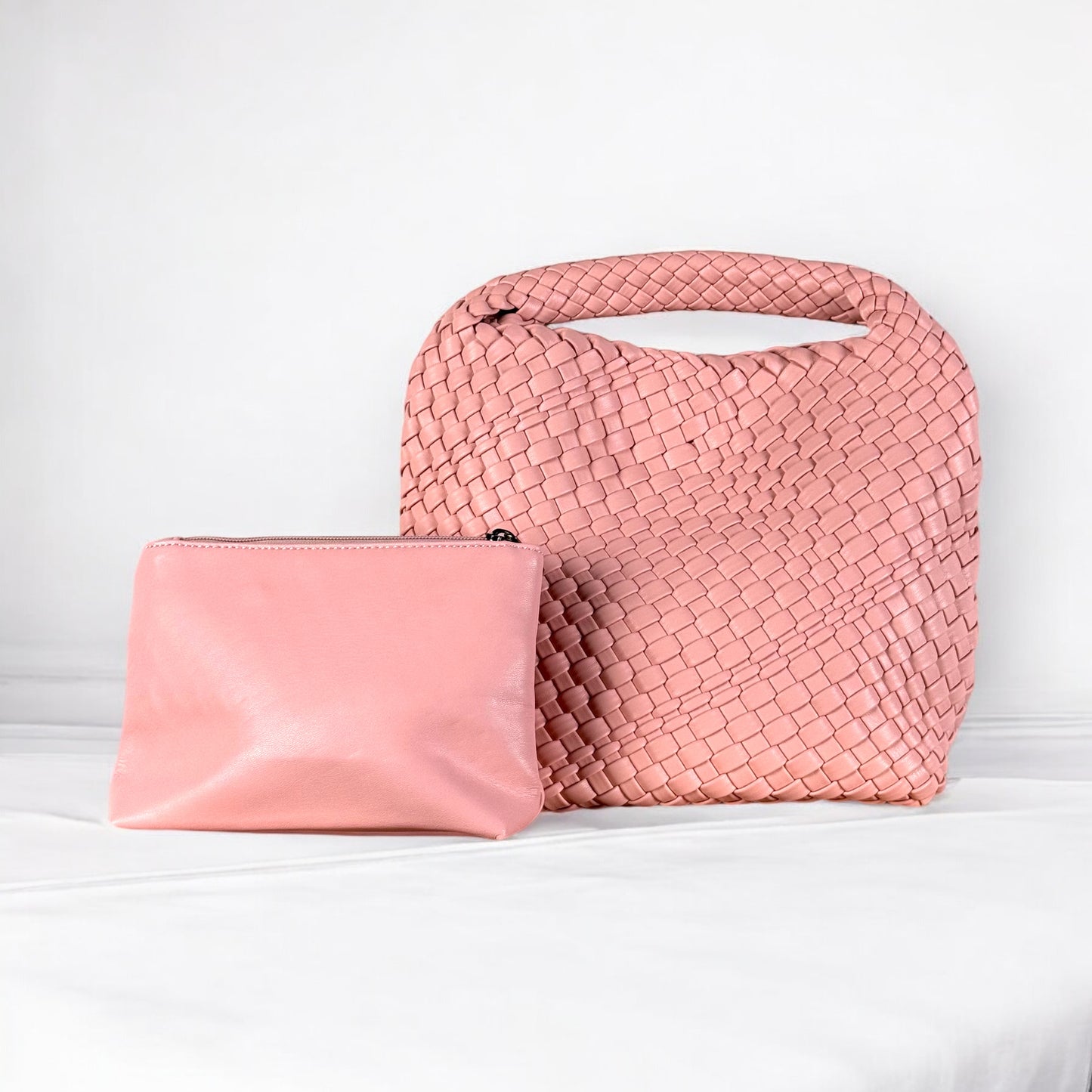 LIGHT PINK MIDI BINDLE BAG