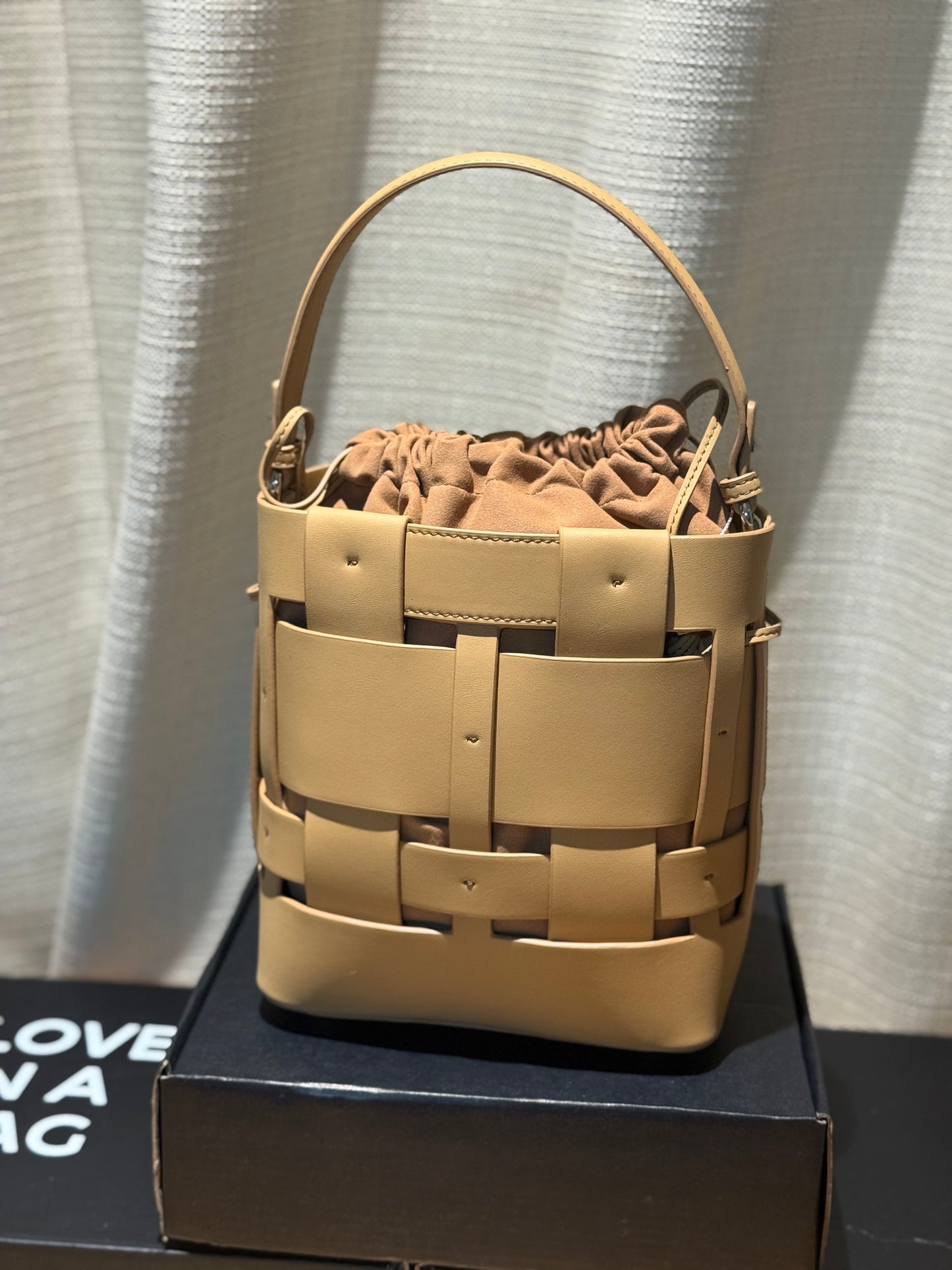 PRE-ORDER: DANIELA BUCKET BAG