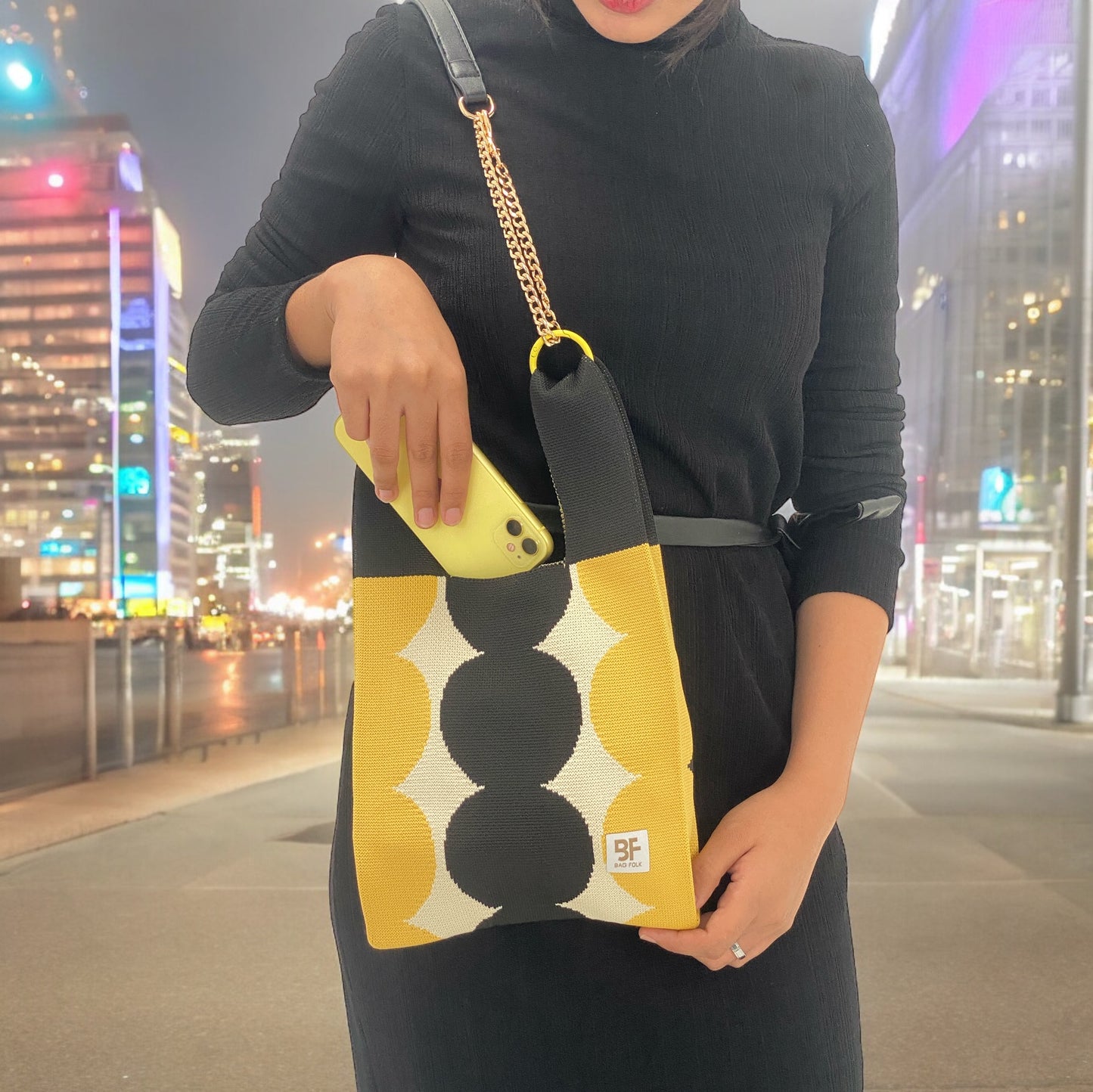 BLACK YELLOW POLKA YOYO BAG